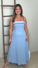 Cargar imagen en el visor de la galería, Nattie Solid sleeveless midi dress
