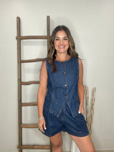 Cargar imagen en el visor de la galería, Denim Button Up Split Hem Vest And Shorts Set
