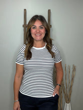 Cargar imagen en el visor de la galería, Striped Ribbed Crew Neck Knit Top
