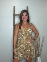 Cargar imagen en el visor de la galería, Floral Embroidery Tie-Strap Romper

