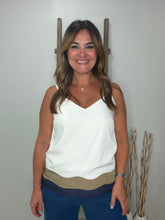 Cargar imagen en el visor de la galería, Wavy Colorblock V-neck Camisole
