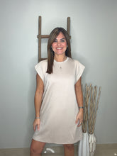 Cargar imagen en el visor de la galería, Solid cap sleeve mini dress
