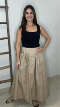 Cargar imagen en el visor de la galería, SOLID MAXI SKIRT
