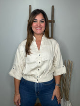 Cargar imagen en el visor de la galería, Solid ¾ V-neck top
