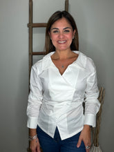 Cargar imagen en el visor de la galería, Solid Long Sleeve Asymmetric Top
