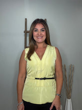 Cargar imagen en el visor de la galería, Belted Neck Sleeveless Top
