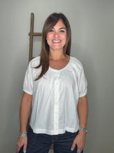 Cargar imagen en el visor de la galería, Solid Button Down Shirt
