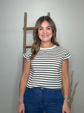 Cargar imagen en el visor de la galería, Striped Cap Sleeve Relaxed Everyday Tee
