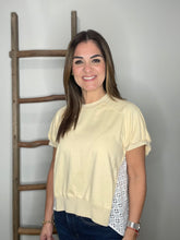 Cargar imagen en el visor de la galería, Keyhole Lace Color Block Shirt
