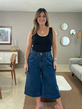 Cargar imagen en el visor de la galería, Wide Crop Denim Pants
