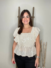 Cargar imagen en el visor de la galería, Sequin ruffle sleeve square neck top
