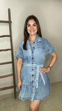 Cargar imagen en el visor de la galería, Tiered Denim Button Down Mini Dress
