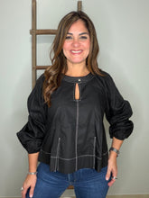 Cargar imagen en el visor de la galería, Contrast Stitch Pleated Blouse
