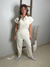 Cargar imagen en el visor de la galería, Short Sleeve Smocked Jumpsuit

