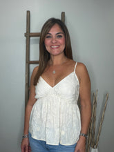 Cargar imagen en el visor de la galería, Embroidered V-Neck Smocked Top
