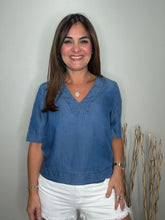 Cargar imagen en el visor de la galería, Tencel V-neck Band Tencel Blouse
