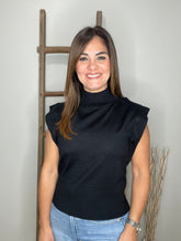 Cargar imagen en el visor de la galería, Solid mock neck sleeveless knit top
