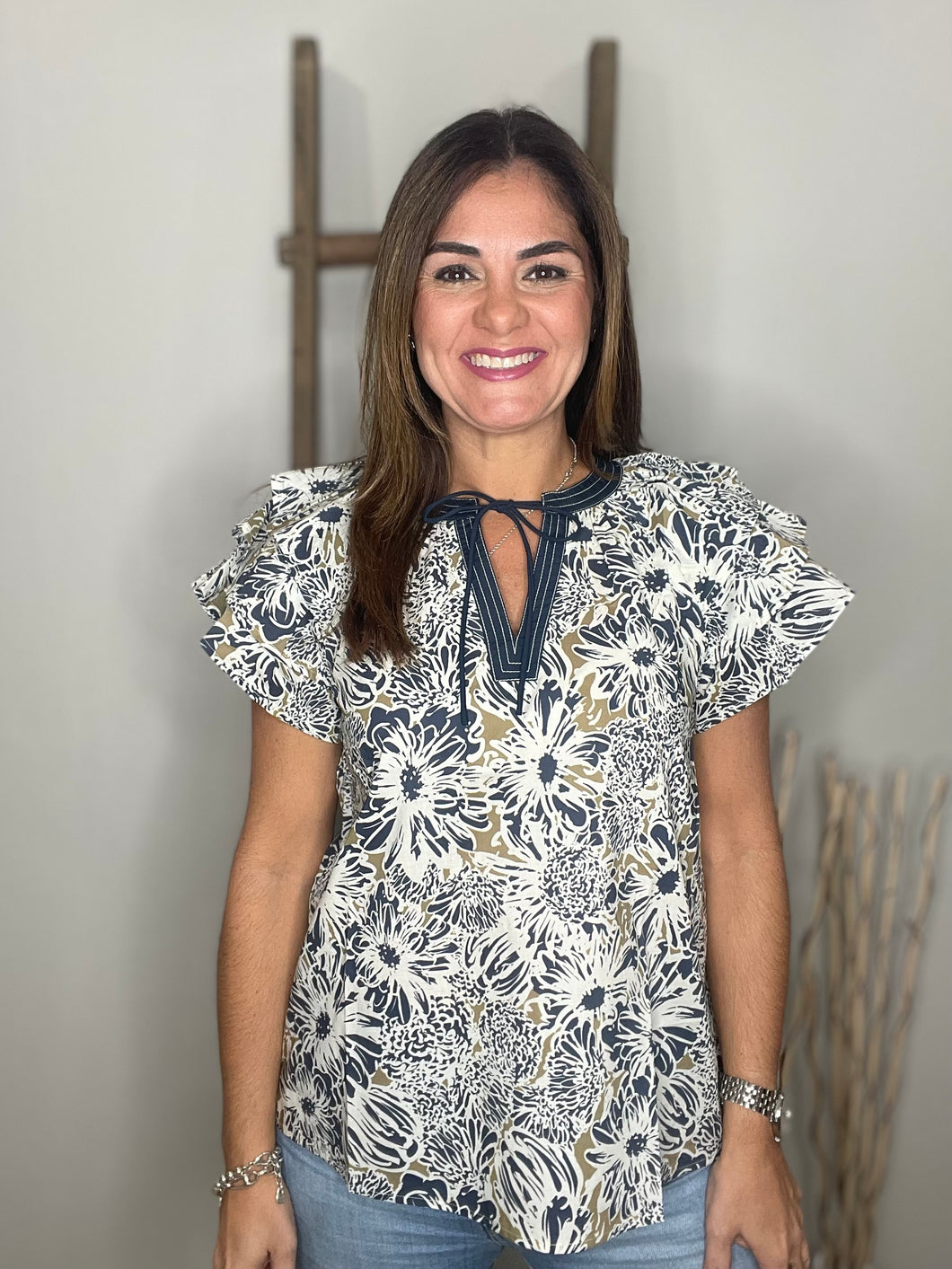 Floral print tiered ruffle sleeve top