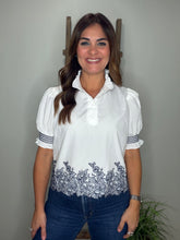 Cargar imagen en el visor de la galería, Solid embroidered top
