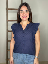 Cargar imagen en el visor de la galería, RUFFLES BUTTON DOWN SHIRT
