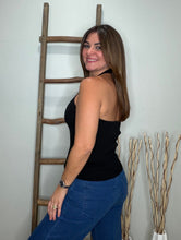 Cargar imagen en el visor de la galería, Ribbed Halter Neck Top
