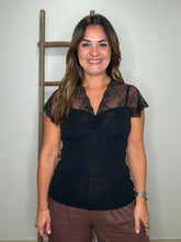 Cargar imagen en el visor de la galería, Lace Top
