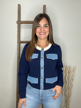 Cargar imagen en el visor de la galería, Solid sweater knit long sleeve cardigan
