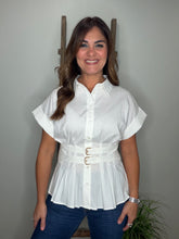 Cargar imagen en el visor de la galería, Solid short cuff sleeve button-down top
