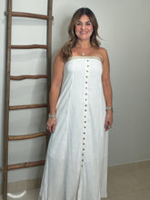 Cargar imagen en el visor de la galería, Strapless Button-Front Maxi Dress
