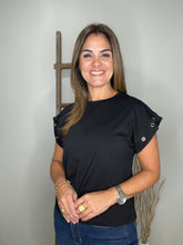 Cargar imagen en el visor de la galería, Detailed Cap Sleeve Top - Black
