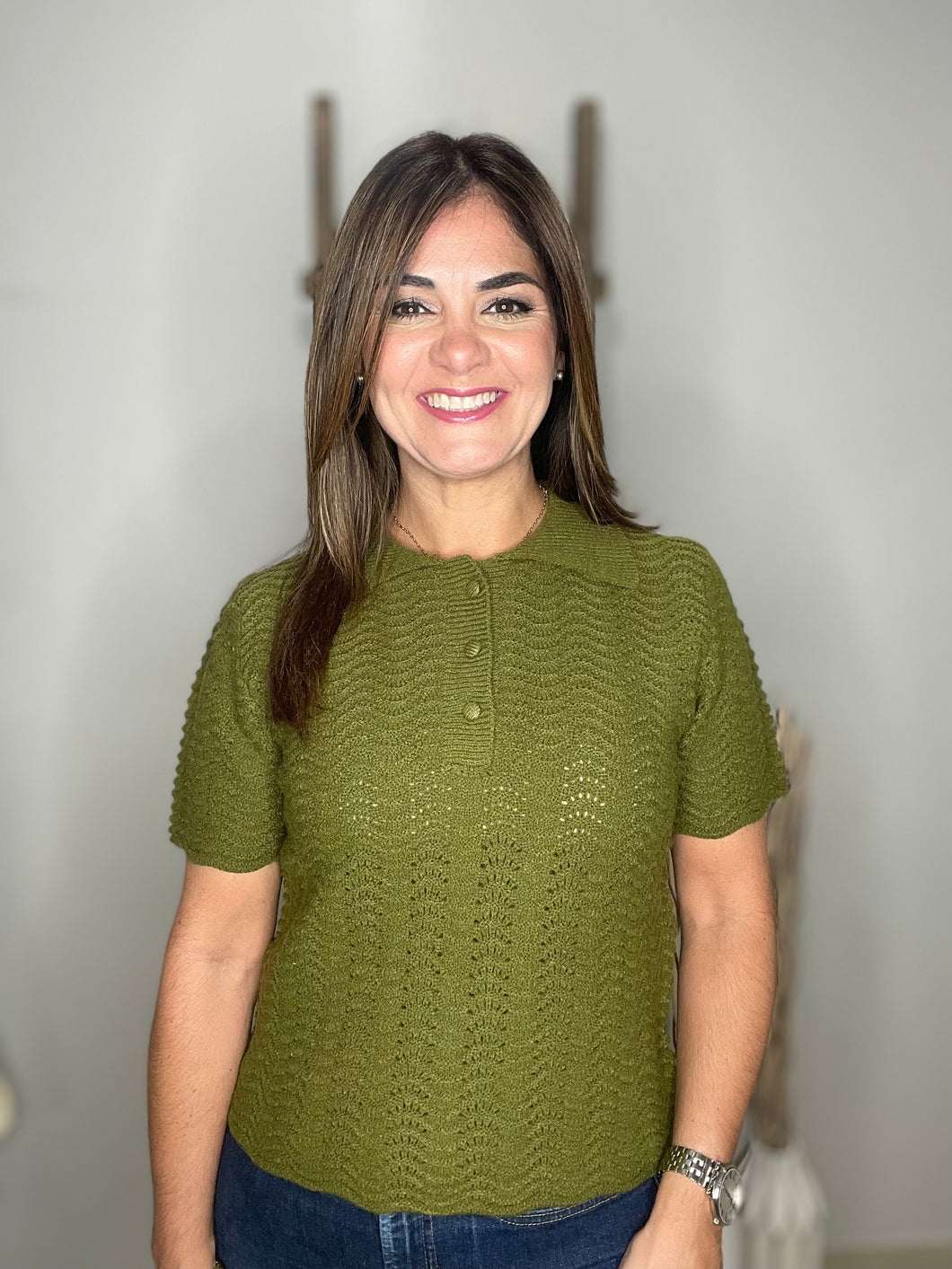 Solid wave pattern top