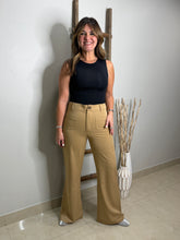 Cargar imagen en el visor de la galería, STRAIGHT LEG PANTS
