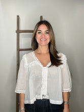 Cargar imagen en el visor de la galería, Lace Trim V-Neck Blouse
