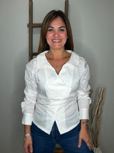 Cargar imagen en el visor de la galería, Solid Long Sleeve Asymmetric Top
