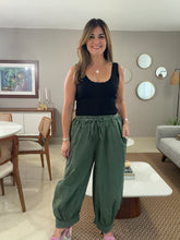 Cargar imagen en el visor de la galería, Tie Waist Balloon Pants
