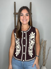 Cargar imagen en el visor de la galería, Embroidered Sleeveless Knitted Vest Top
