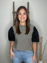 Cargar imagen en el visor de la galería, Bubble Sleeve Striped Knit Top
