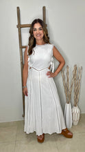 Cargar imagen en el visor de la galería, Cut-out Lace Trim Midi Dress

