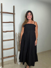 Cargar imagen en el visor de la galería, Solid sleeveless midi dress
