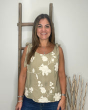 Cargar imagen en el visor de la galería, Romantic Embroidery Blouse Top
