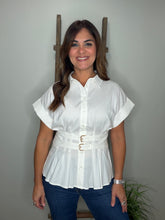 Cargar imagen en el visor de la galería, Solid short cuff sleeve button-down top
