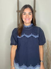 Cargar imagen en el visor de la galería, Solid puff sleeve top
