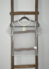 Cargar imagen en el visor de la galería, Pearl Beaded Sheer Mesh Short Sleeve Top
