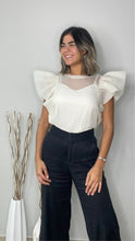 Cargar imagen en el visor de la galería, ORGANZA RUFFLE SHOULDER TOP BLOUSE
