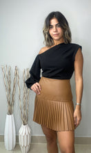 Cargar imagen en el visor de la galería, PLEADED SHORT SKIRT
